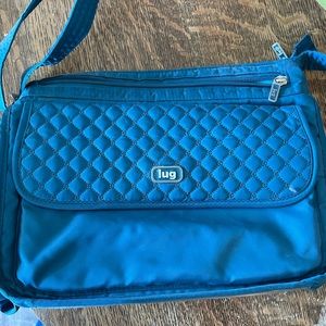 Medium size Lug purse